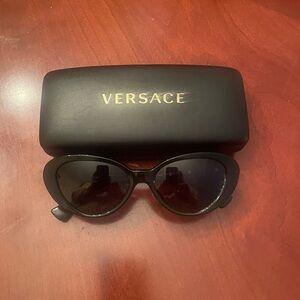 Stylish Black Sunglasses